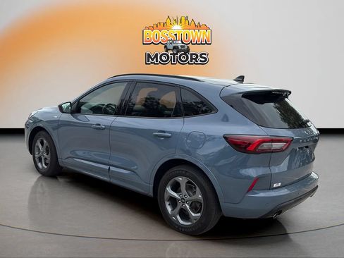 Used 2023 Ford Escape ST-Line w/ Tech Pack #1 FWD image 4