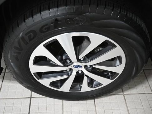Certified 2025 Subaru Outback AWD/4WD image 17