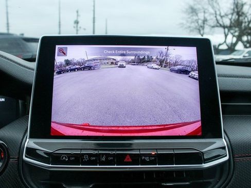 Used 2025 Jeep Compass Trailhawk w/ Trailhawk Elite Group image 24