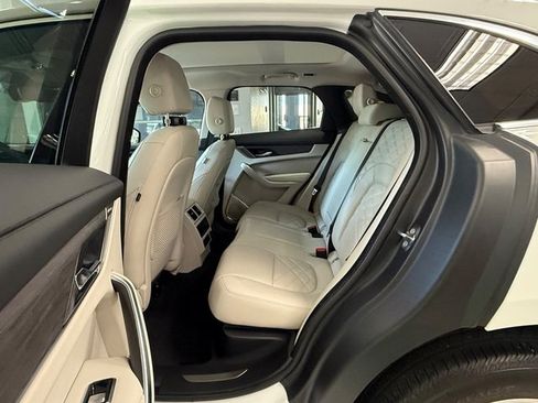 Used 2023 Jaguar F-PACE S AWD/4WD image 8