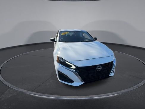 Used 2024 Nissan Altima 2.5 S image 5