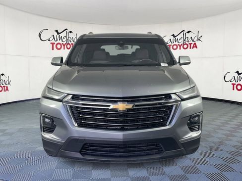 Used 2023 Chevrolet Traverse LT image 3