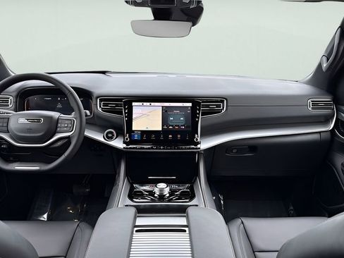 New 2026 Jeep Grand Wagoneer L Limited image 17