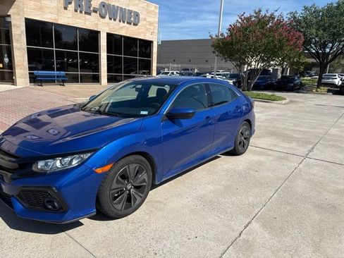 Used 2017 Honda Civic EX image 2