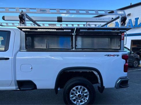 Used 2025 Chevrolet Silverado 2500 W/T w/ WT/CX Safety Package image 5