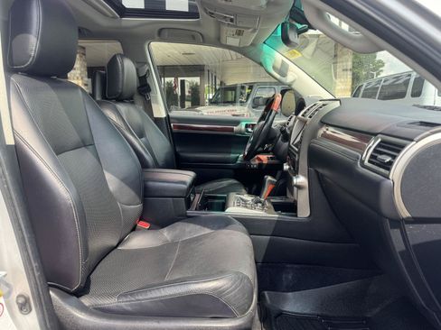 Used 2012 Lexus GX 460 Premium AWD/4WD image 28