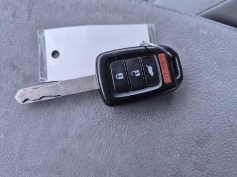 Used 2018 Honda CR-V LX image 35