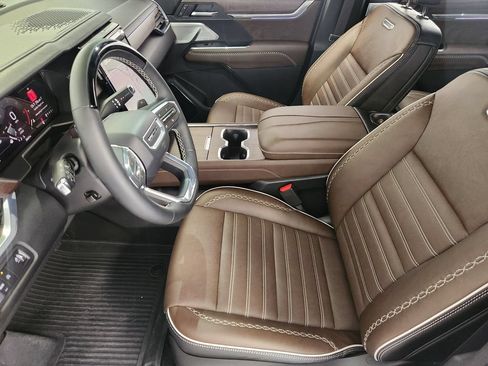 Used 2026 GMC Acadia Denali Ultimate w/ LPO, Floor Liner Package FWD image 13
