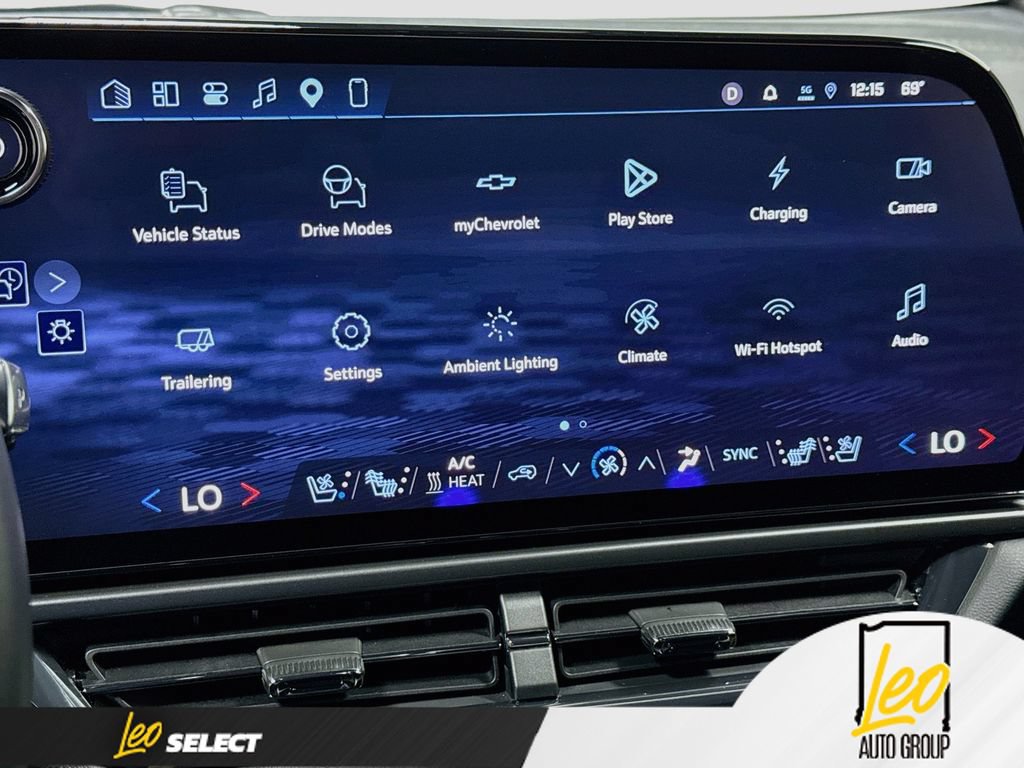 Used 2026 Chevrolet Equinox EV RS w/ Convenience Package II FWD image 17