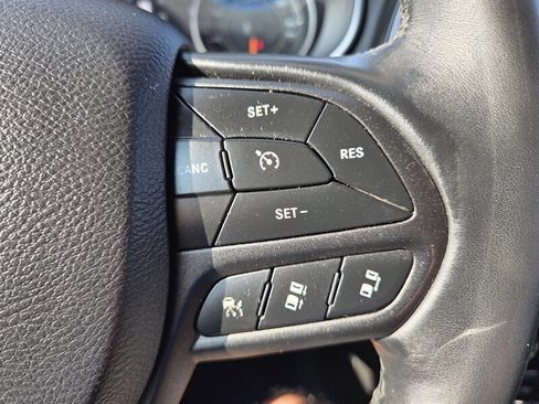 Used 2019 Jeep Cherokee Trailhawk image 15