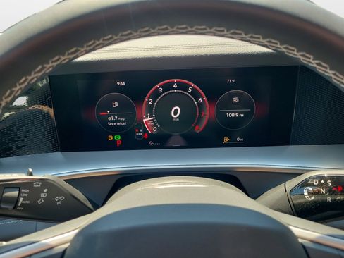 New 2026 Volkswagen Tiguan SE FWD image 11