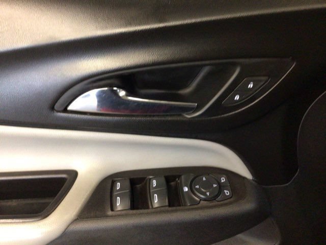 Used 2022 Chevrolet Equinox LS AWD/4WD image 19
