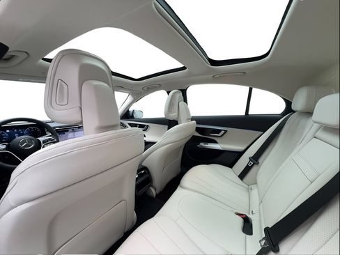 Used 2026 Mercedes-Benz E 350 Sedan image 21