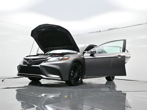 Used 2024 Toyota Camry XSE image 29