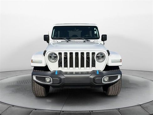Used 2022 Jeep Wrangler Unlimited Sahara w/ Cold Weather Group image 2
