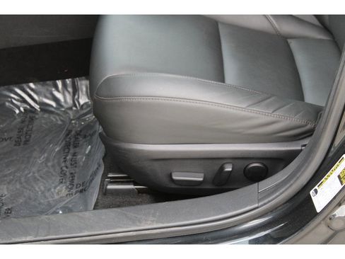 Used 2024 MAZDA MAZDA3 s image 13