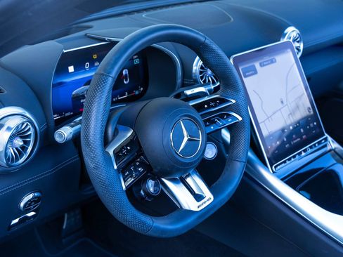 Used 2022 Mercedes-Benz SL 55 AMG 4MATIC image 17