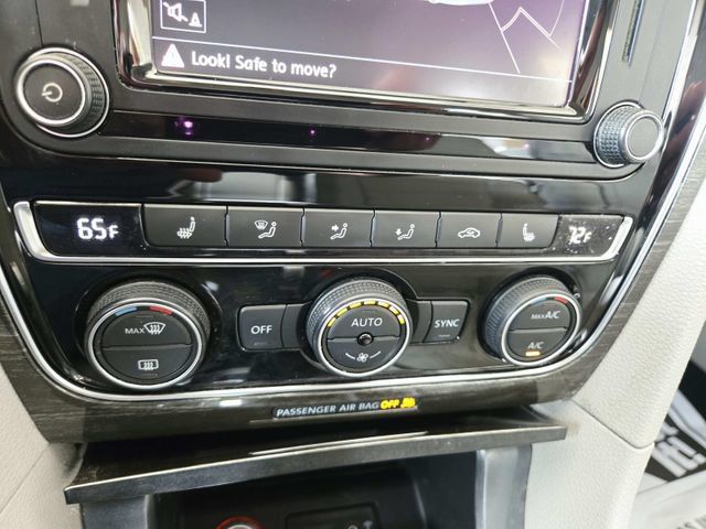 Used 2018 Volkswagen Passat 2.0T SE FWD image 25