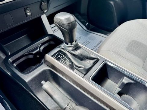 Used 2019 Toyota Tacoma SR5 AWD/4WD image 21