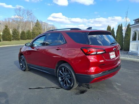 Used 2023 Chevrolet Equinox RS AWD/4WD image 3