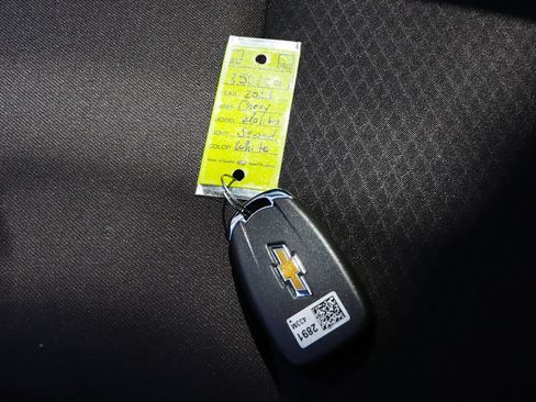 Used 2023 Chevrolet Malibu LT FWD image 59
