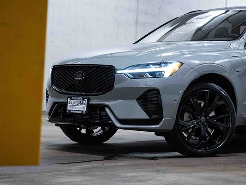 New 2026 Volvo XC60 T8 Ultra w/ Protection Package Premier AWD/4WD image 2