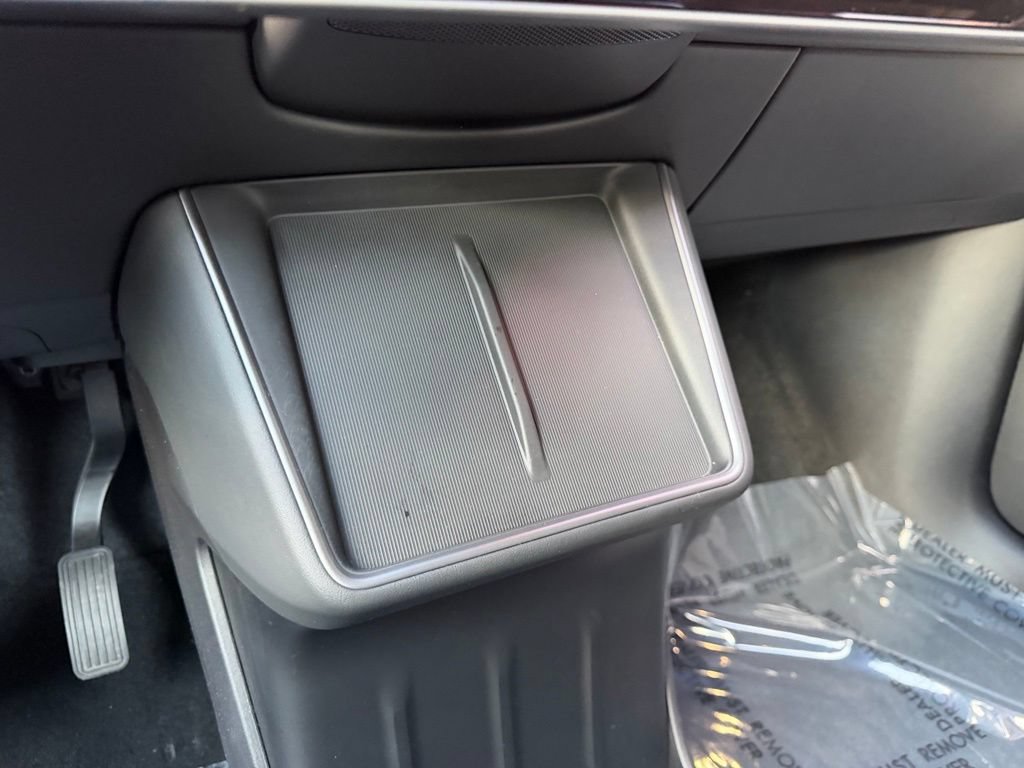Used 2026 Tesla Model Y AWD image 19