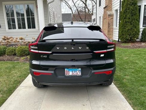 Used 2023 Volvo C40 P8 Recharge Ultimate image 4