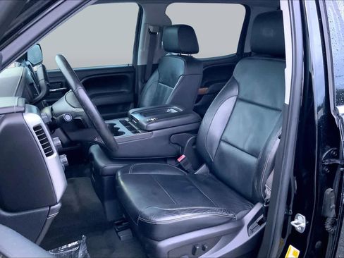 Used 2017 Chevrolet Silverado 1500 LTZ AWD/4WD image 8