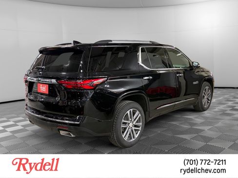 Used 2023 Chevrolet Traverse High Country w/ LPO, Floor Liner Package image 5