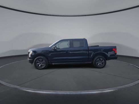 Used 2022 Ford F150 Lightning Lariat image 4