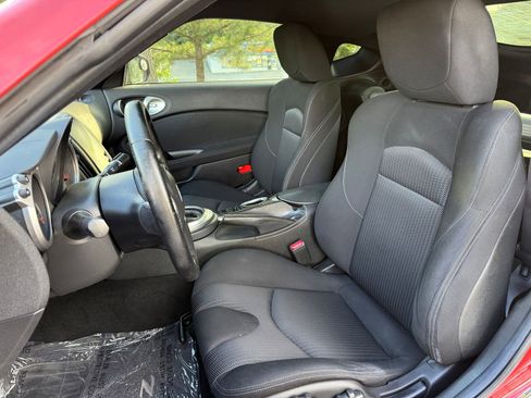Used 2016 Nissan 370Z Coupe RWD image 32