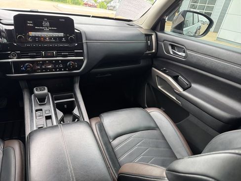Used 2024 Nissan Pathfinder Platinum w/ Cargo Package FWD image 20