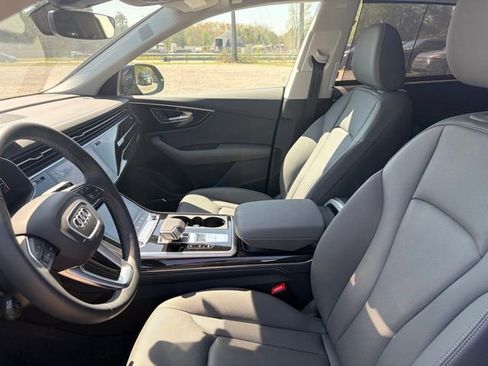 Used 2025 Audi Q8 Premium Plus w/ Premium Plus Package image 7