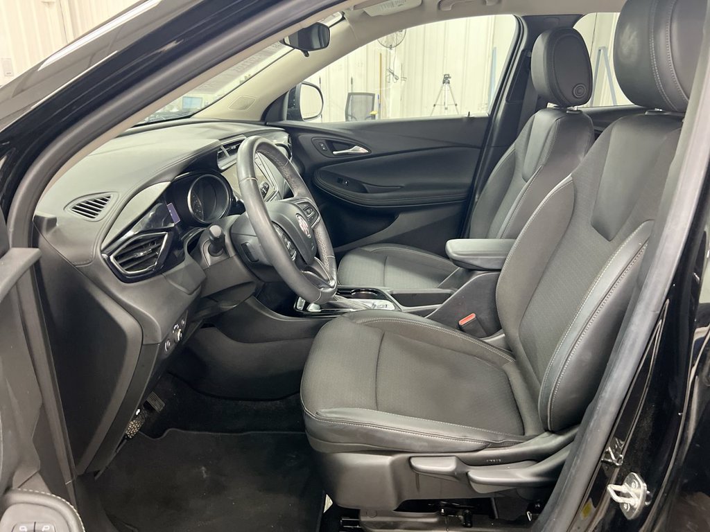 Used 2023 Buick Encore GX Preferred FWD image 19