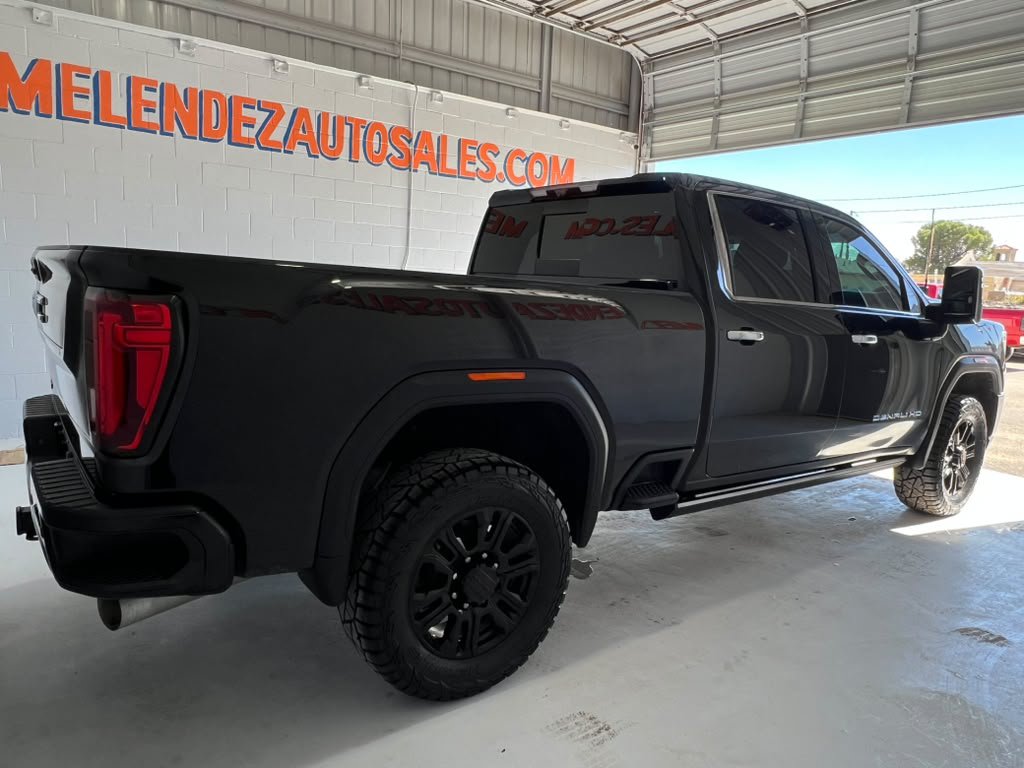 Used 2022 GMC Sierra 2500 Denali w/ Denali Black Diamond Edition AWD/4WD image 7