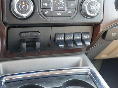 Used 2015 Ford F350 Lariat image 23