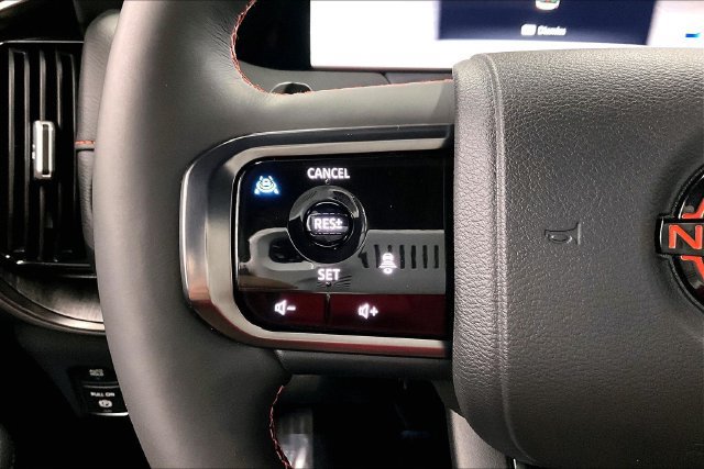 Used 2025 Nissan Armada PRO-4X AWD/4WD image 26