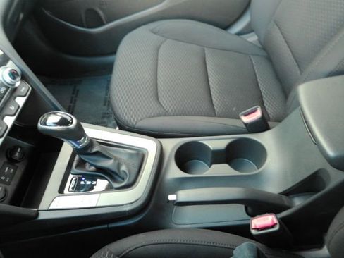 Used 2020 Hyundai Elantra Value Edition w/ Cargo Package (C1) image 38