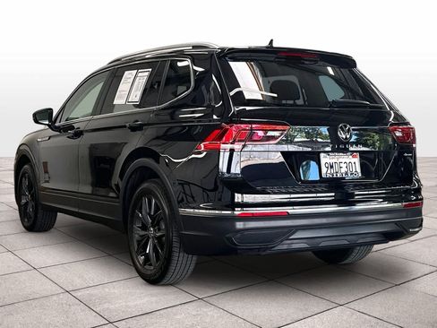 Used 2024 Volkswagen Tiguan SE w/ Panoramic Sunroof Package AWD/4WD image 7