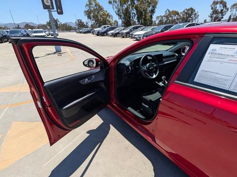 Used 2024 Kia Forte LXS FWD image 29