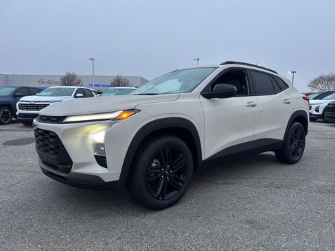 New 2026 Chevrolet Trax ACTIV w/ Driver Confidence Package image 2