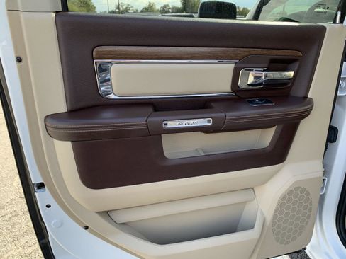 Used 2014 RAM 1500 Laramie w/ Convenience Group image 35