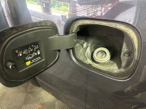 Used 2020 RAM 1500 Big Horn AWD/4WD image 37