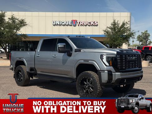 Used 2025 GMC Sierra 3500 Denali Ultimate AWD/4WD image 3