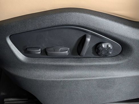 New 2026 Porsche Cayenne Coupe AWD/4WD image 28