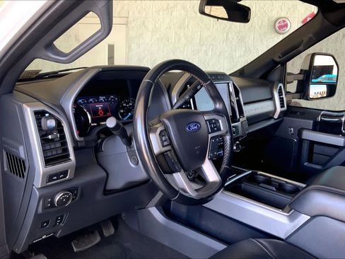 Used 2022 Ford F450 Platinum w/ FX4 Off-Road Package image 18