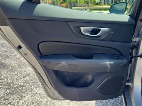 Used 2024 Volvo S60 B5 Core FWD image 17