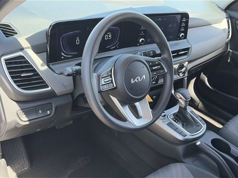 Used 2026 Kia Seltos LX FWD image 17