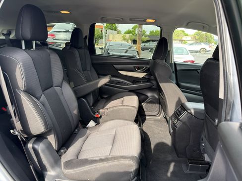 Used 2019 Subaru Ascent Premium AWD/4WD image 17